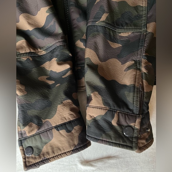 Tommy Hilfiger Men’s L Sherpa-lined Camo Jacket - Picture 10 of 11